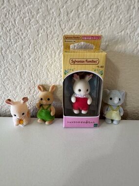 Sylvanian Families Calico Critters Figures